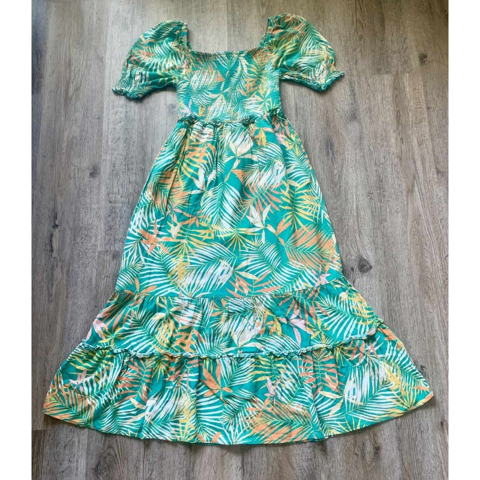 Betsey Johnson Maxi Dress Sz S Green Floral Tropical Tiered Smocked Puff Sleeve